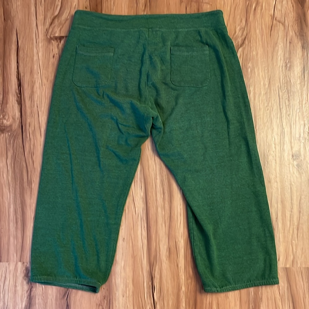 Monrow Green Capri Jogger - Picture 5 of 5